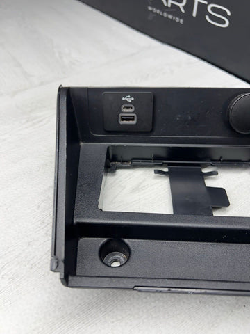 2024-2025 FORD MUSTANG GT CENTER CONSOLE WIRELESS CHARGER PHONE COVER PANEL OEM