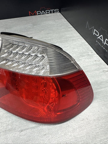 01-06 E46 BMW 330 M3 CONVERTIBLE REAR LED TAIL LIGHT RIGHT 6937454