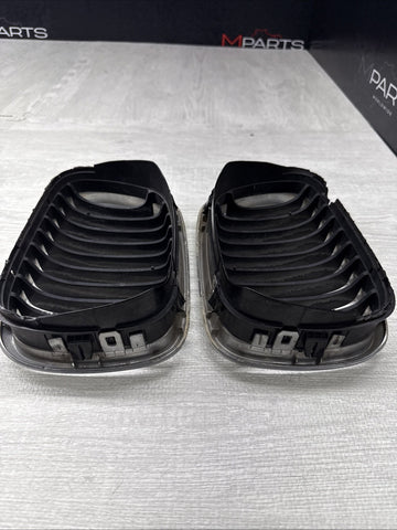 BMW 01-06 E46 M3 Front Kidney Grilles Chrome Set OEM *Broken Tabs*