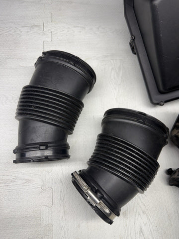 18-23 BMW F90 M5 F91 F92 F93 M8 AIR INTAKES INTAKE FILTER & HOUSING SET OEM