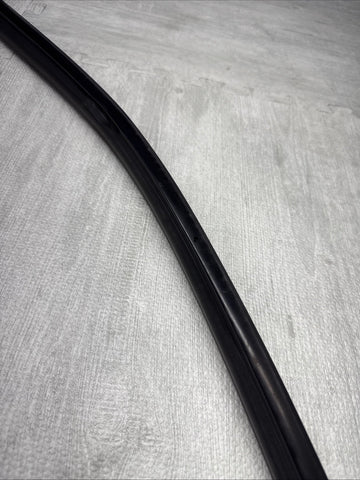 96-02 BMW Z3 Z3M Roadster Front Right Side Body Door Seal OEM