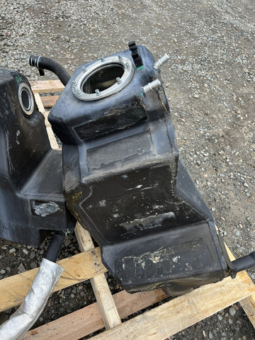 2010-2015 Ferrari 458 Italia, Spider, Fuel Gas Tanks 276687 276688