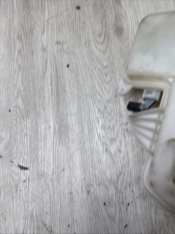 08-13 OEM BMW E90 E92 E93 M3 Windshield Washer Fluid Tank Reservoir