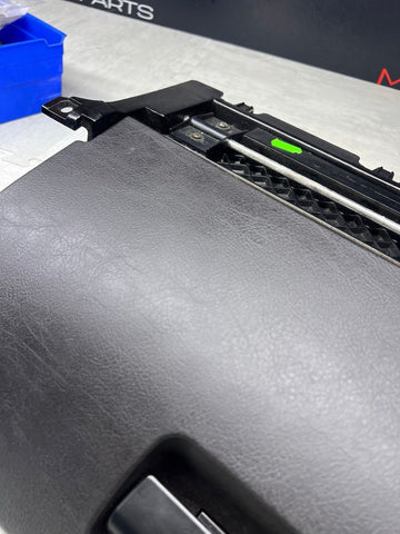 01-06 BMW E46 M3 330 328 323 Convertible Black Glove Box Glovebox + Lock