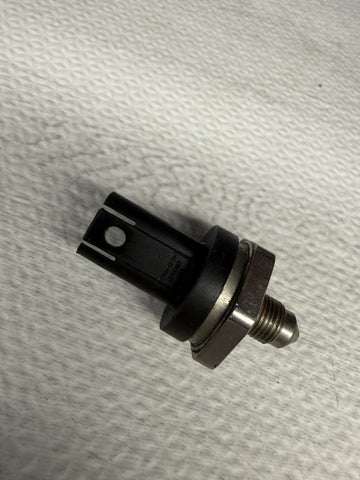 BMW 328 335 535 M4 M3 M5 M4 N20 N55 S55 N63 S63 S65 Fuel High Pressure Sensor