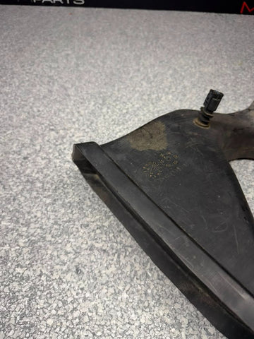 06-10 BMW E60 E63 E64 M5 M6 Left Driver Side Lower Air Intake Duct Pipe OEM