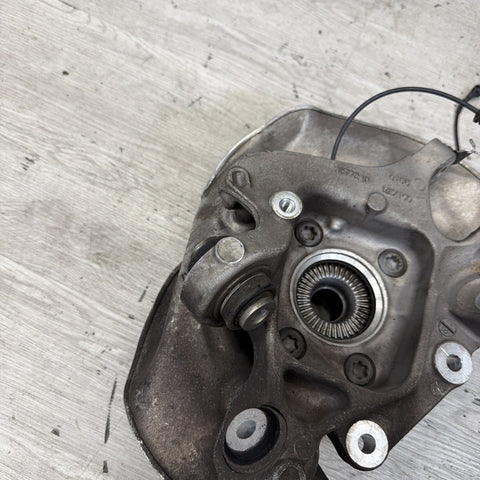 BMW X3M F97 20-24 LEFT DRIVER REAR SPINDLE KNUCKLE HUB BEARING OEM *Notes*