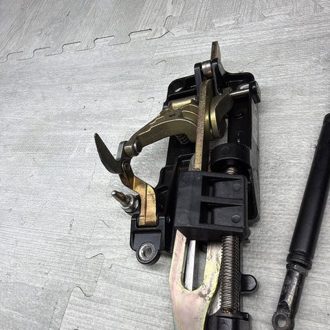 01-06 BMW E46 325 330 M3 - Convertible Top Latches Motors  - 7031361 7031362 OEM