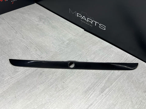 BMW E36 COUPE TRUNK LID GRIP 51248413387 8413387 ORIGINAL BLACK