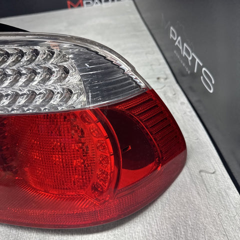 01-06 BMW E46 330 M3 CONVERTIBLE REAR LED TAIL LIGHT PASSENGER