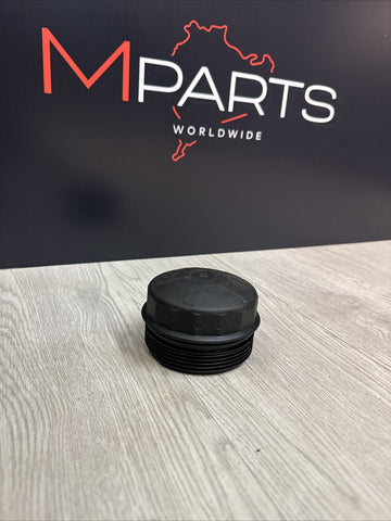 BMW E60 E63 E64 E90 E92 E93 M3 M5 M6 OIL FILTER COVER HOUSING CAP 6740217179