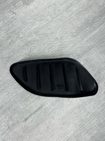 BMW E90 E92 E93 M3 08-13 Hood Scoop Seal Right Passenger 8041988