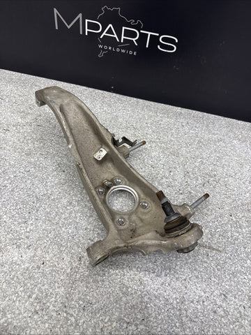 18-23 BMW F90 M5 FRONT RIGHT PASSENGER SIDE SPINDLE KNUCKLE OEM