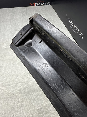 BMW E46 M3 01-06 Cabin Filter Cover Lid Carbon Fiber *Lifting Carbon*