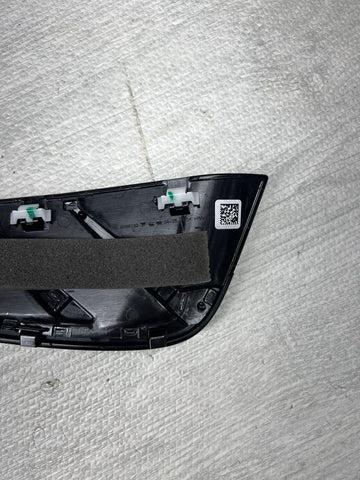 NEW 21-25 BMW G82 G83 M4 Competition Fender Grille Front Right Passenger OEM