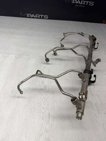 15-20 BMW F80 F82 F83 M4 S55 Engine High Pressure Fuel Injector Line Rail OEM