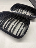 BMW 01-06 E46 M3 Front Kidney Grilles Gloss Black Set Double Slotted