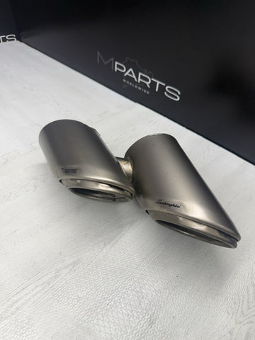 LAMBORGHINI URUS PERFORMANTE AKRAPOVIC TAIL PIPE TITANIUM LEFT DRIVER 4ML253697