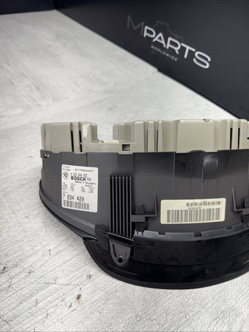 2001-2006 BMW E46 M3 Instrument Cluster Speedometer Spedometer SMG