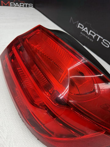 2015 - 2017 BMW F82 F83 M4 REAR RIGHT PASSENGER OUTER TAIL LIGHT OEM 7296100