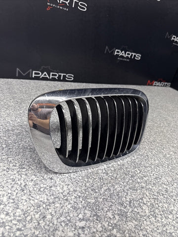 BMW OEM 01-06 E46 M3 Front Right Kidney Grille Chrome 51138208686 *5 Broken Tabs