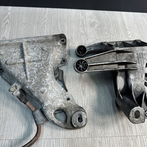 01-06 BMW E46 M3 S54 Engine Brackets Passenger Driver OEM 22294262211 109469422