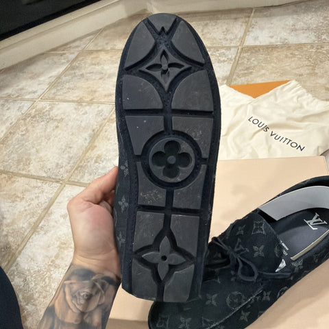 Louis Vuitton LV Driver Mocassin Black Size 9 Authentic Designer *Notes*
