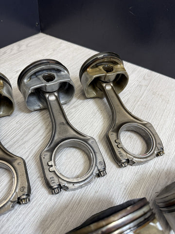 08-13 BMW E90 E92 E93 M3 V8 S65 Engine Pistons & Connecting Rods OEM Set