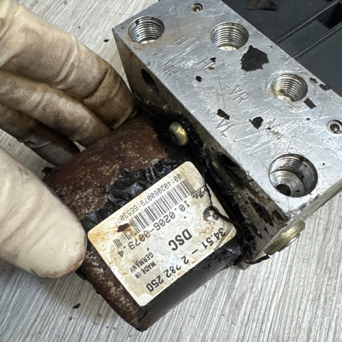 MK60 ABS ANTI-LOCK BRAKE PUMP ASSEMBLY 03-06 BMW E46 M3 2282249 2282250 *Rust*