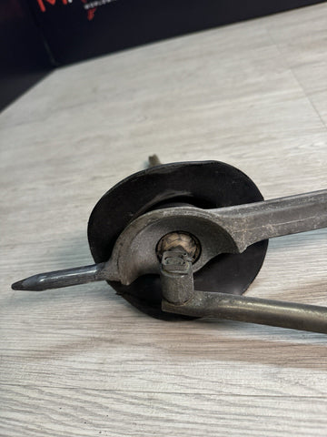 00-03 BMW E39 M5 Manual Shifter Lever Linkage Transmission Arm 25117527255