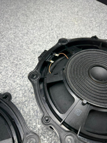 24-25 Porsche 911 991.2 BOSE Front Left & Right Audio Radio Door Speaker Set
