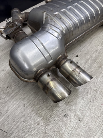 15-20 BMW F80 F82 F83 M3 M4 REAR EXHAUST MUFFLER OEM