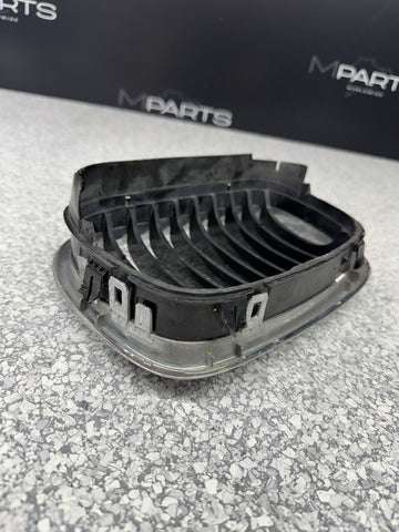BMW OEM 01-06 E46 M3 Front Right Kidney Grille Chrome 51138208686 *1 Tab