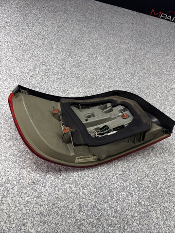 11-13 BMW OEM E93 335 LCI Rear Tail Right Passenger Side Stop Light Outer