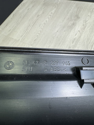 00-06 BMW E46 325 330 M3 CONVERTIBLE LEFT DRIVER DOOR SILL BLACK 8239965