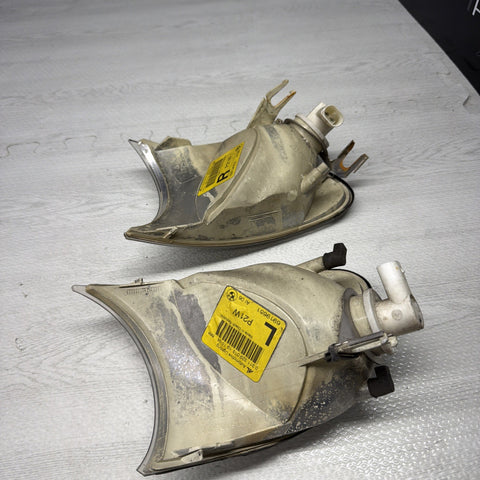 02-06 BMW E46 325 328 M3 Clear Corner Lights Tail Lamps 6919651 6919652 *Notes*