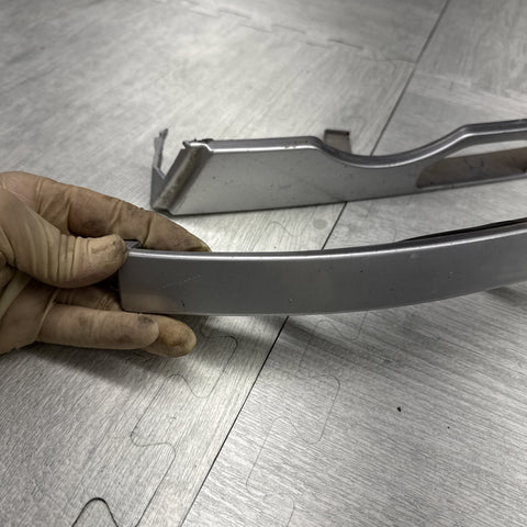 BMW E46 M3 01-06 FRONT RIGHT LEFT HEADLIGHT MOLDING PAIR TITAN SILVER *Notes*