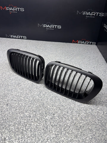 01-06 BMW E46 M3 Front Kidney Grilles Grills Matte Black *3 Broken Tabs