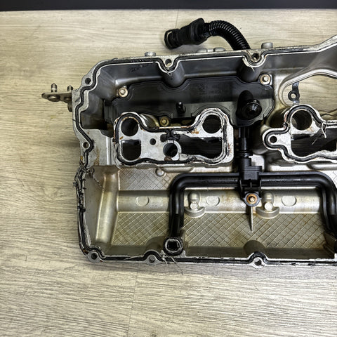 12-16 BMW F10 M5 S63 LH Left Valve Cover 7603653 11127601455 7601455