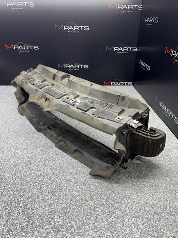 15-20 OEM BMW F80 F82 F83 M3 M4 Cooling Front Fan Housing Shroud