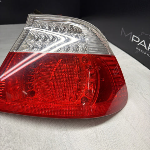 01-06 E46 BMW 330 M3 CONVERTIBLE REAR LED TAIL LIGHT RIGHT 6937454 *Notes*