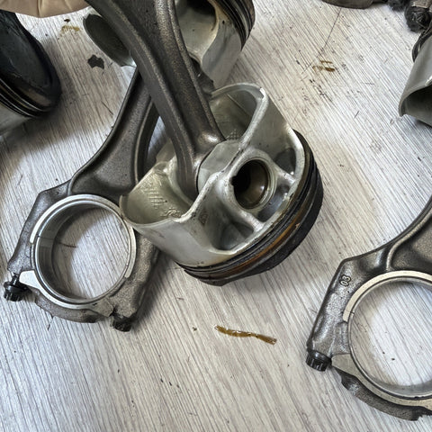 08-13 BMW F06 F10 F12 F13 M5 M6 V8 S63 Engine Pistons & Connecting Rods OEM Set