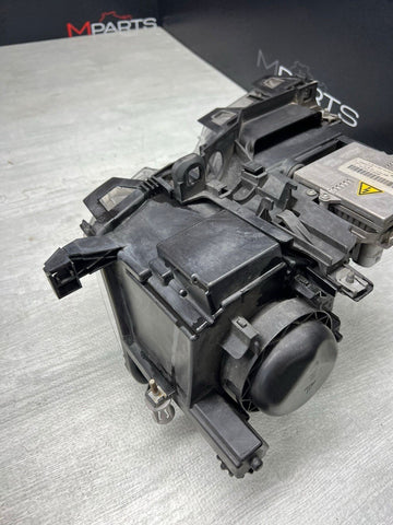 OEM BMW 02-06 E46 330 M3 Bixenon Headlight 1305621772 *Chipped Tabs*