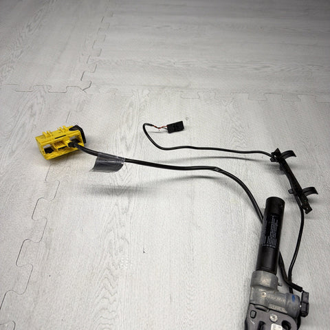 01-06 BMW E46 325 330 M3 Left Driver Lower SeatBelt Seat Belt Buckle Tensioner