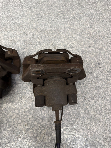 BMW E39 M5 98-03 Rear Calipers Brakes OEM *Cut*