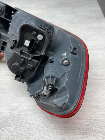 14-17 BMW F32 F82 F83 F33 F36 M4 REAR RIGHT PASSENGER OUTER TAIL LIGHT LAMP