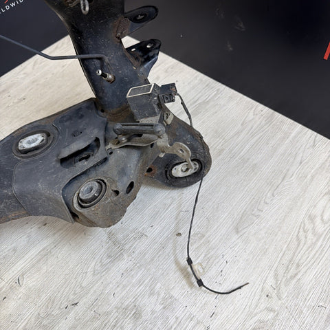 BMW E90 E92 E93 M3 08-13 REAR AXLE CARRIER SUB FRAME CROSSMEMBER CRADLE *NOTES*