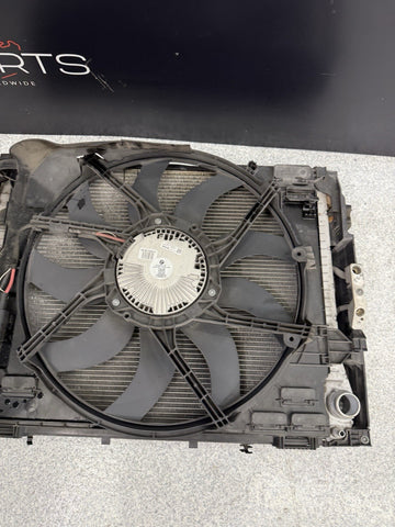 15-20 OEM BMW F80 F82 F83 M3 M4 Electric Radiator Cooling Fan w/Shroud