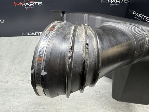 08-13 OEM BMW E90 E92 E93 M3 Engine S65 Airbox Air Intake Cleaner Muffler *Crack
