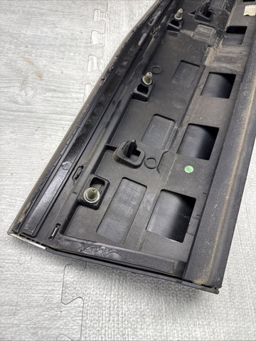 LAMBORGHINI URUS 19-24 DOOR TRIM MOLDING RIGHT PASSENGER REAR 4ML853970 OEM